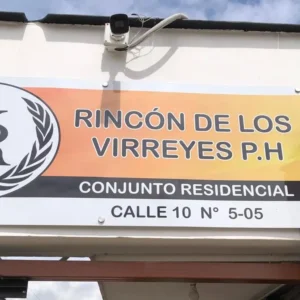 MZ 10 INT A CASA 13 VIRREYES