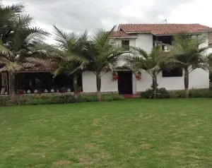 CASA PUERTA GRANDE MOSQUERA