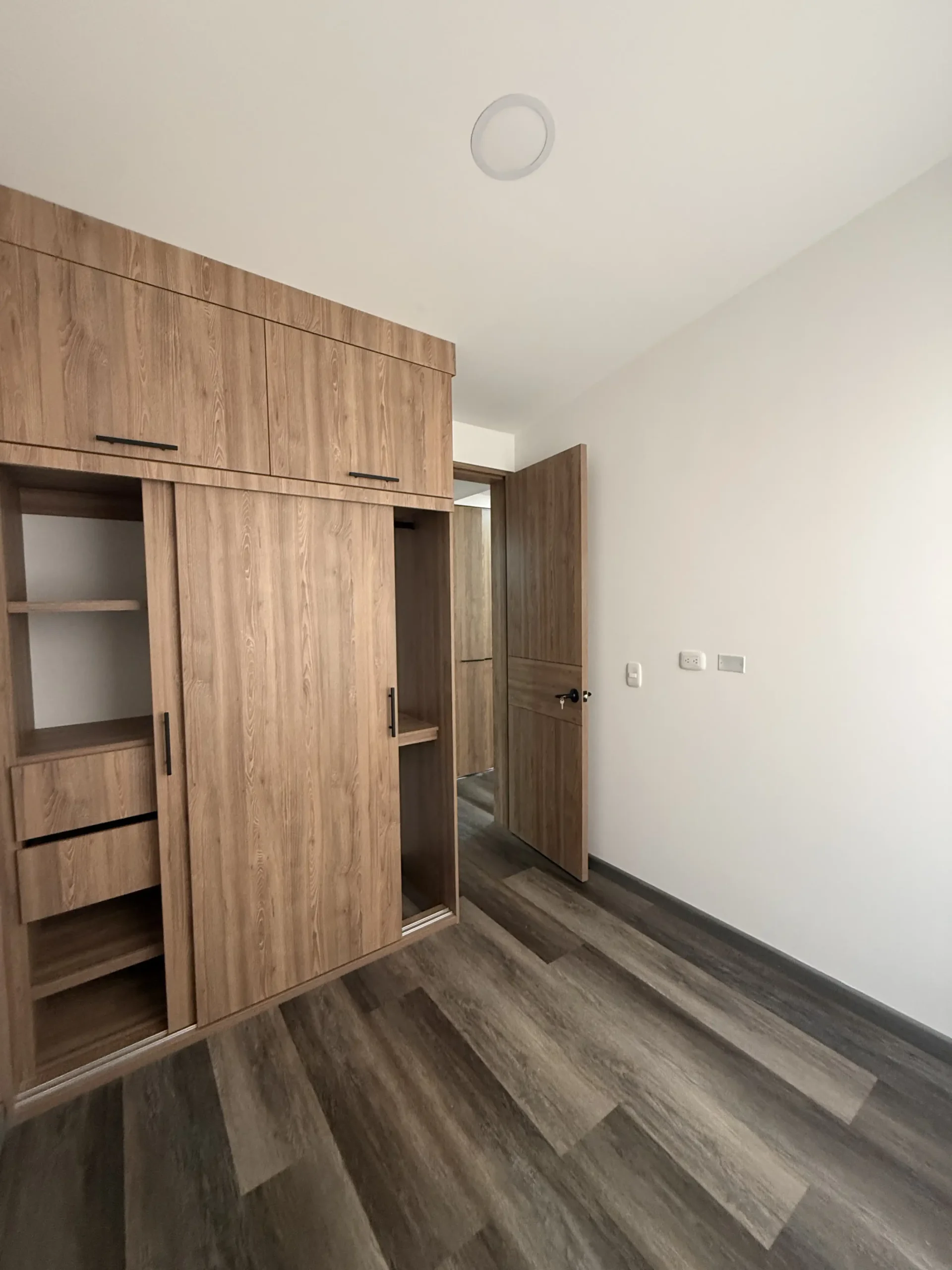 APTO CONJUNTO RESIDENCIAL LIMA MADRID - Image 4